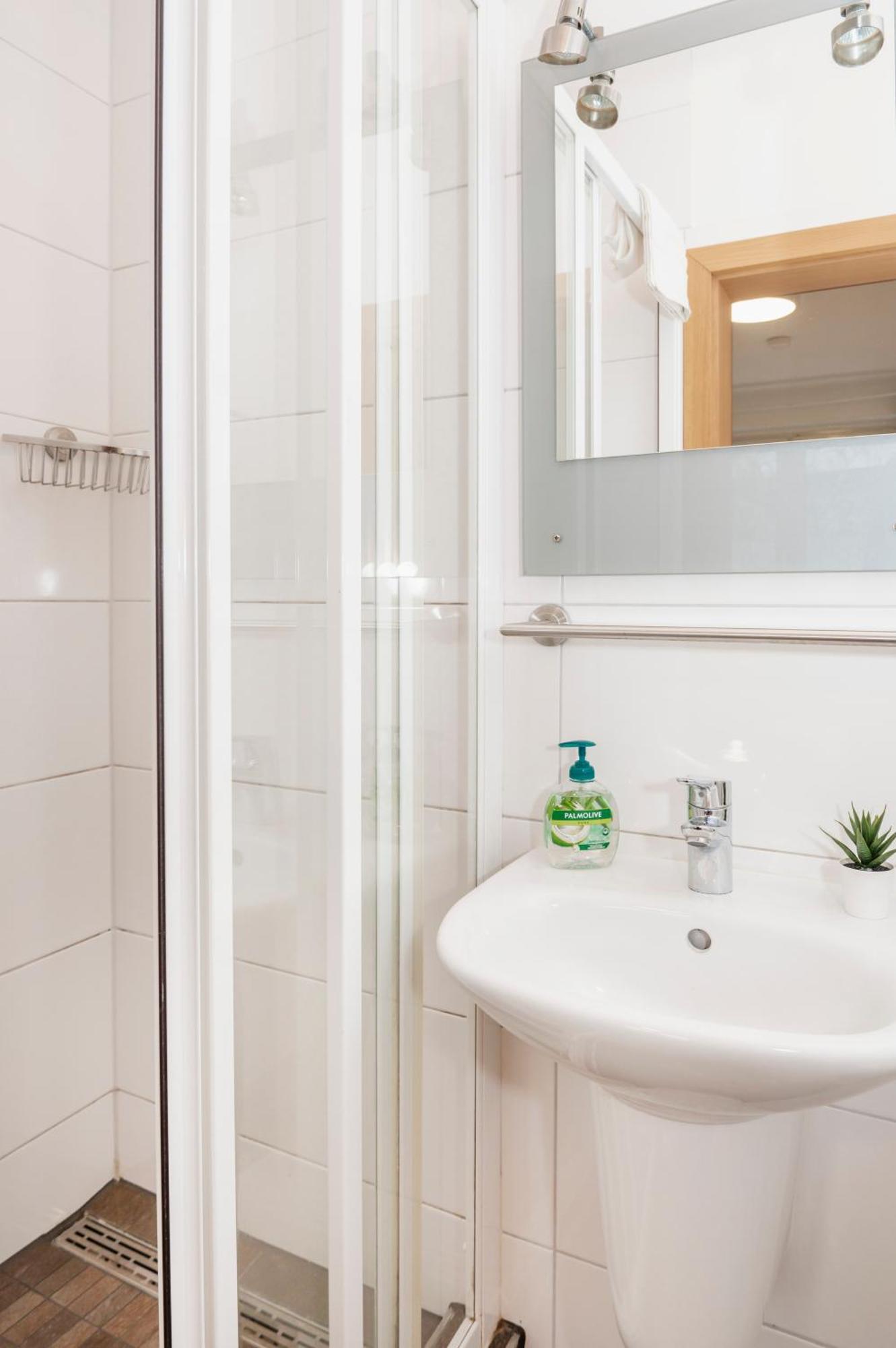 Apartment Kurzzeitglueck 24h Self Check-in E02